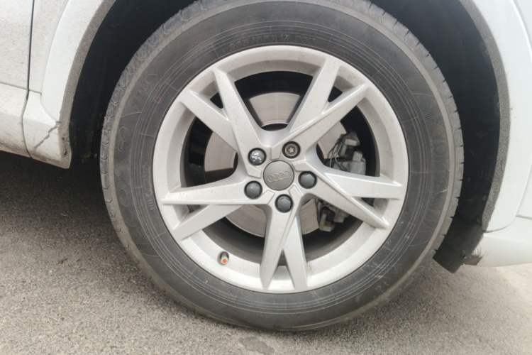 Used Audi Q3 2016 30 TFSI Fashion Model Right Front Wheel Hub