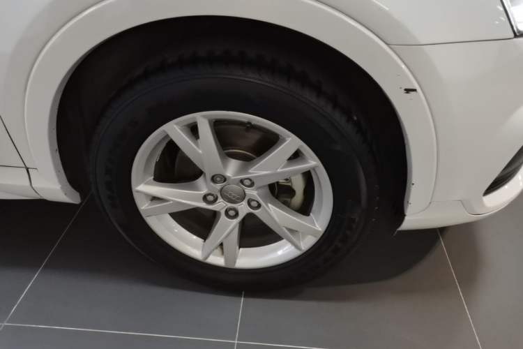 Used Audi Q3 2016 30 TFSI Fashion Model Right Front Wheel Hub