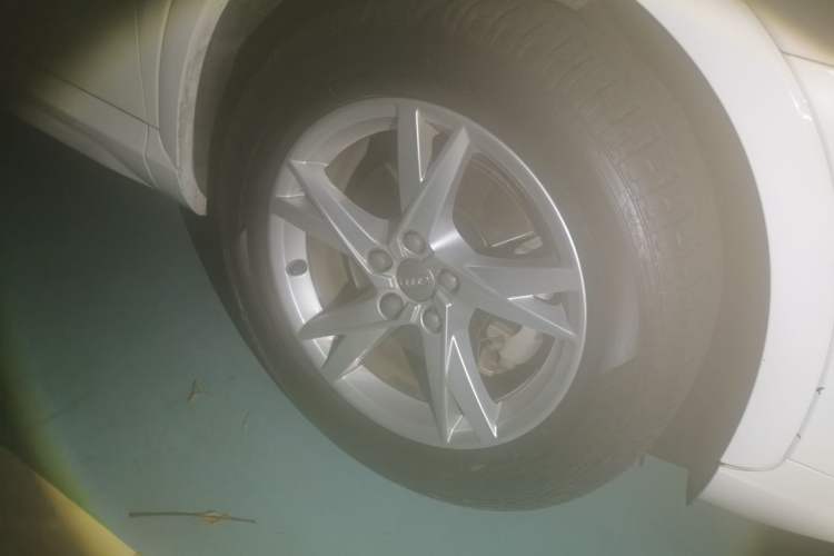 Used Audi Q3 2016 35 TFSI Fashion Model Right Front Wheel Hub