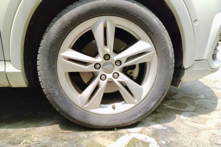 Used Audi Q3 2016 30 TFSI Fashion Model Right Front Wheel Hub