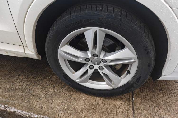 Used Audi Q3 2016 30 TFSI Fashion Model Right Front Wheel Hub