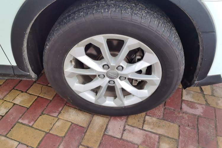 Used Audi Q3 2016 30 TFSI Standard Model Right Front Wheel Hub