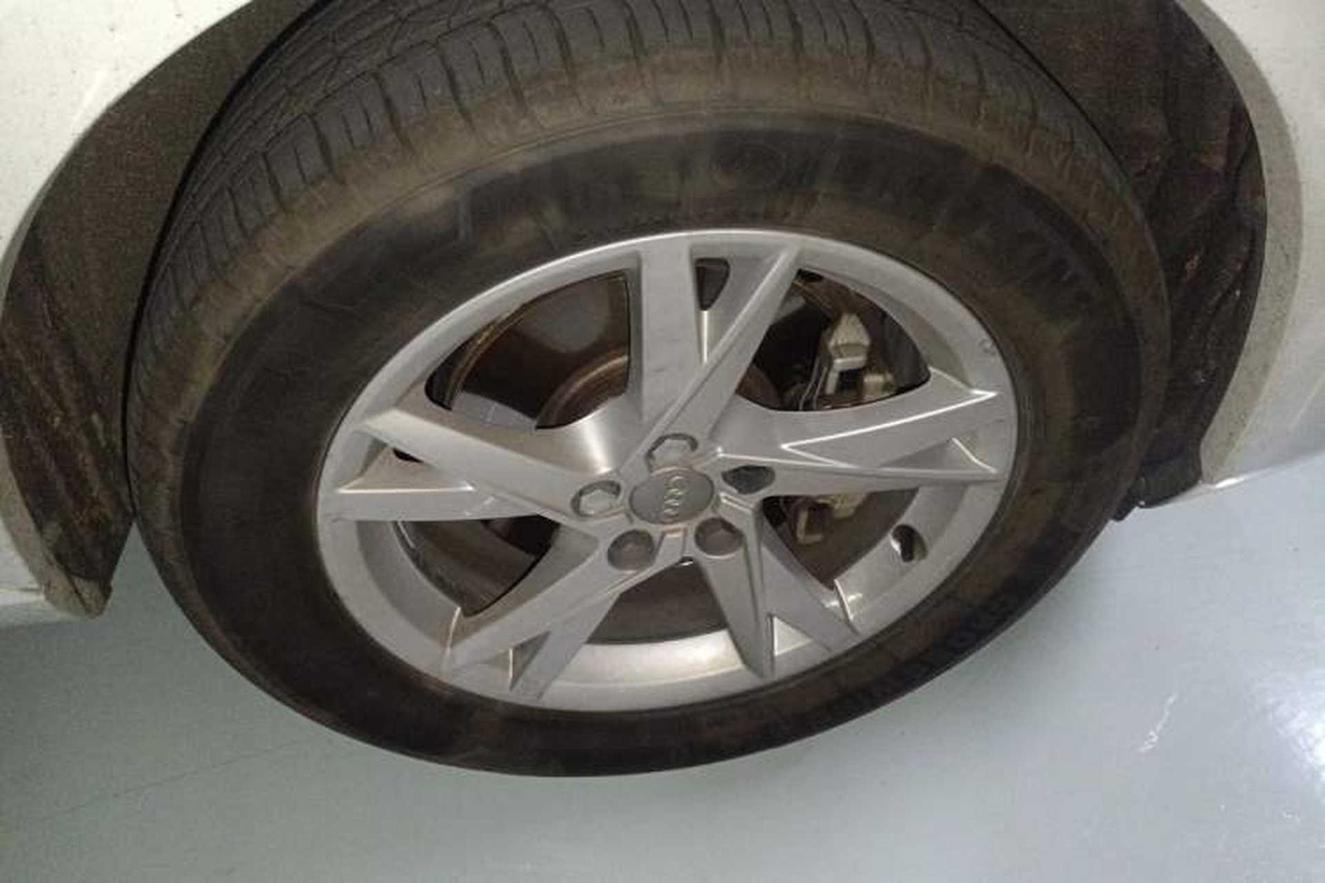 Used Audi Q3 2016 35 TFSI Fashion Model Right Front Wheel Hub
