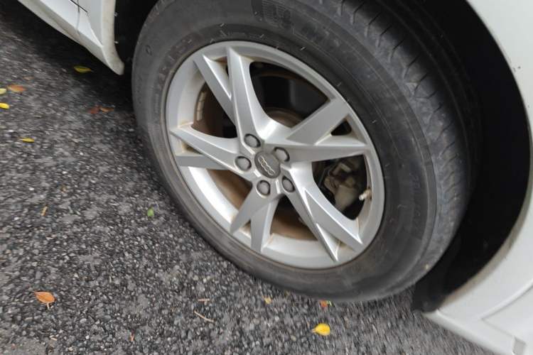 Used Audi Q3 2016 30 TFSI Fashion Model Right Front Wheel Hub
