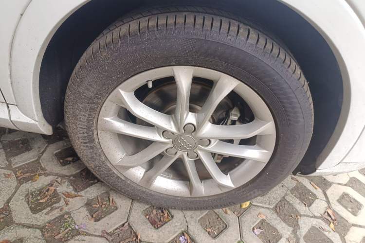 Used Audi Q3 2016 30 TFSI Collector's Edition Comfort Model Right Front Wheel Hub