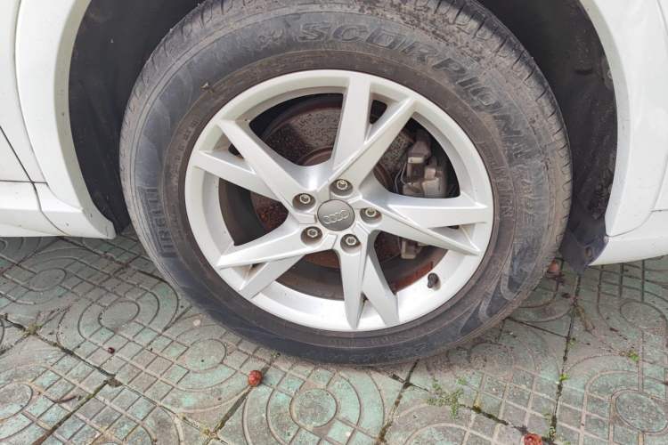 Used Audi Q3 2016 30 TFSI Fashion Model Right Front Wheel Hub