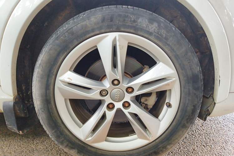 Used Audi Q3 2016 35 TFSI Style Edition Right Front Wheel Hub