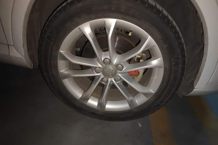 Used Audi Q3 2016 30 TFSI Collector's Edition Comfort Model Right Front Wheel Hub