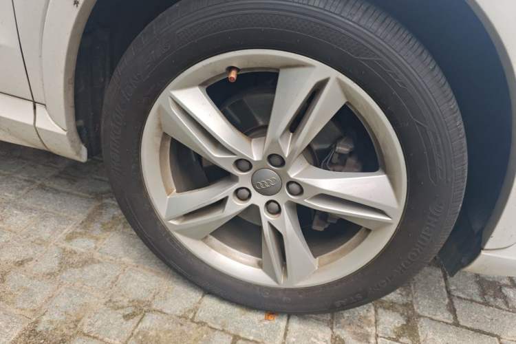 Used Audi Q3 2016 30 TFSI Fashion Model Right Front Wheel Hub