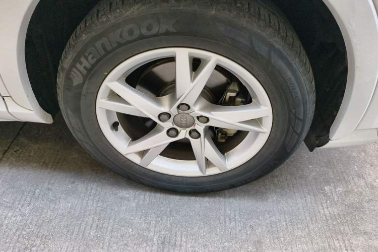 Used Audi Q3 2016 30 TFSI Fashion Model Right Front Wheel Hub