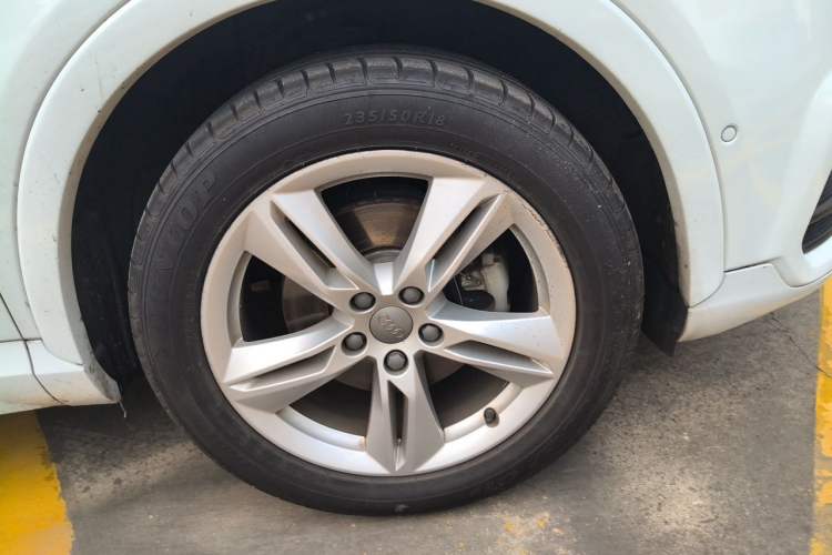 Used Audi Q3 2016 30 TFSI Fashion Model Right Front Wheel Hub