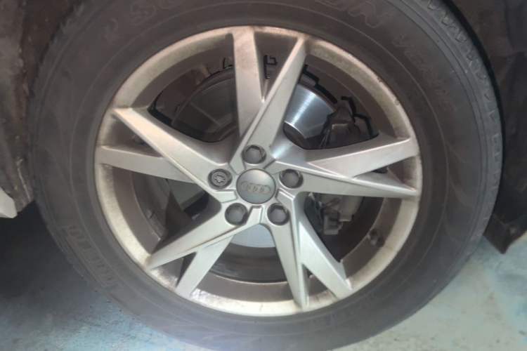 Used Audi Q3 2016 30 TFSI Fashion Model Right Front Wheel Hub