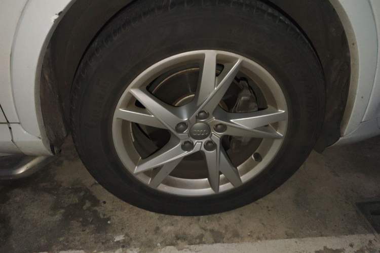 Used Audi Q3 2016 30 TFSI Fashion Model Right Front Wheel Hub