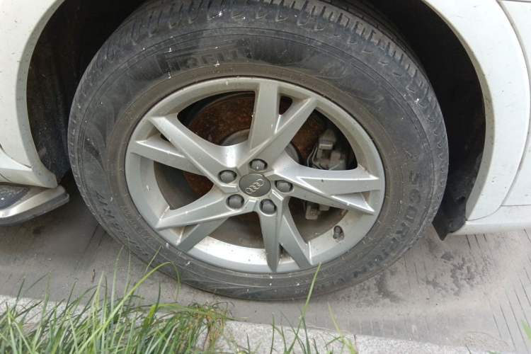 Used Audi Q3 2016 35 TFSI Fashion Model Right Front Wheel Hub
