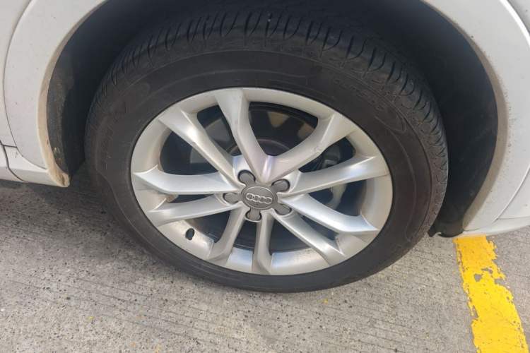 Used Audi Q3 2016 30 TFSI Collector's Edition Comfort Model Right Front Wheel Hub