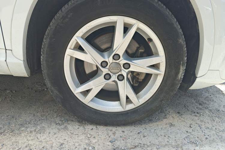 Used Audi Q3 2016 30 TFSI Fashion Model Right Front Wheel Hub