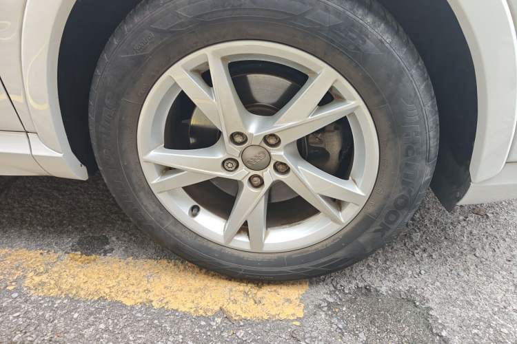 Used Audi Q3 2016 30 TFSI Fashion Model Right Front Wheel Hub