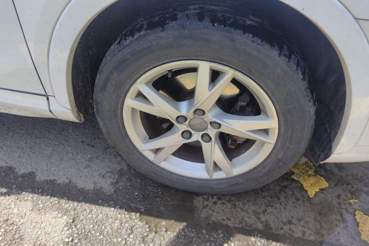 Used Audi Q3 2016 30 TFSI Fashion Model Right Front Wheel Hub