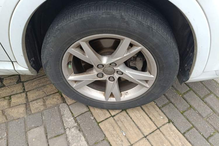 Used Audi Q3 2016 30 TFSI Fashion Model Right Front Wheel Hub