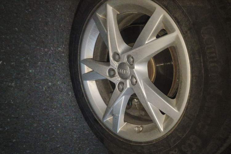 Used Audi Q3 2016 35 TFSI Fashion Model Right Front Wheel Hub