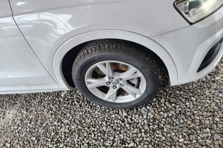 Used Audi Q3 2016 35 TFSI Fashion Model Right Front Wheel Hub