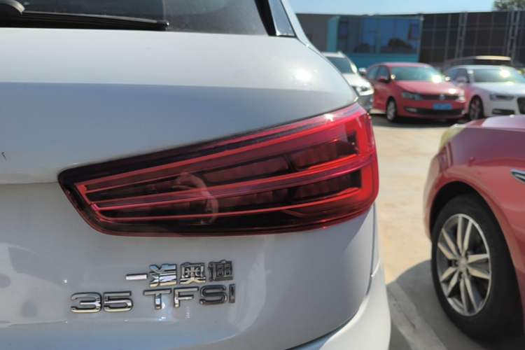 Used Audi Q3 2016 35 TFSI Style Edition Right Rear Taillight