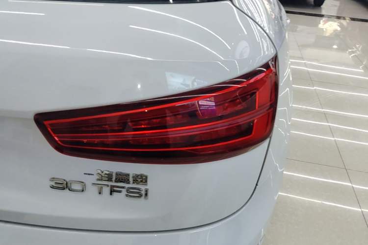 Used Audi Q3 2016 30 TFSI Fashion Model Right Rear Taillight