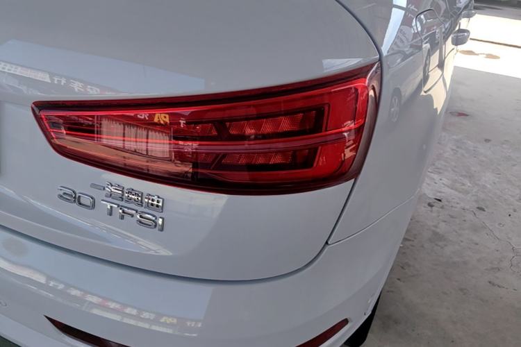 Used Audi Q3 2016 30 TFSI Fashion Model Right Rear Taillight