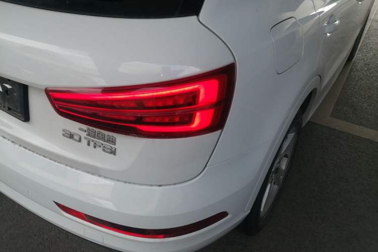 Used Audi Q3 2016 30 TFSI Fashion Model Right Rear Taillight