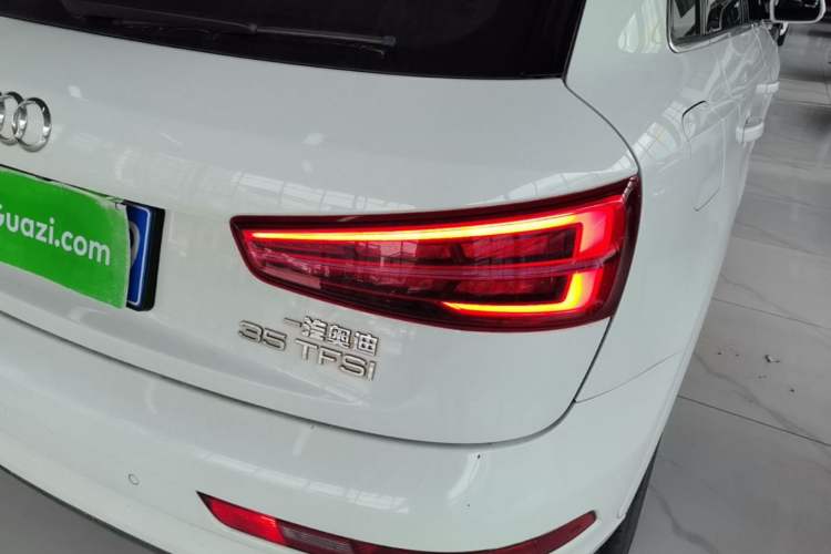 Used Audi Q3 2016 35 TFSI Fashion Model Right Rear Taillight