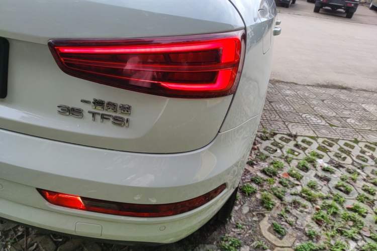 Used Audi Q3 2016 35 TFSI Fashion Model Right Rear Taillight