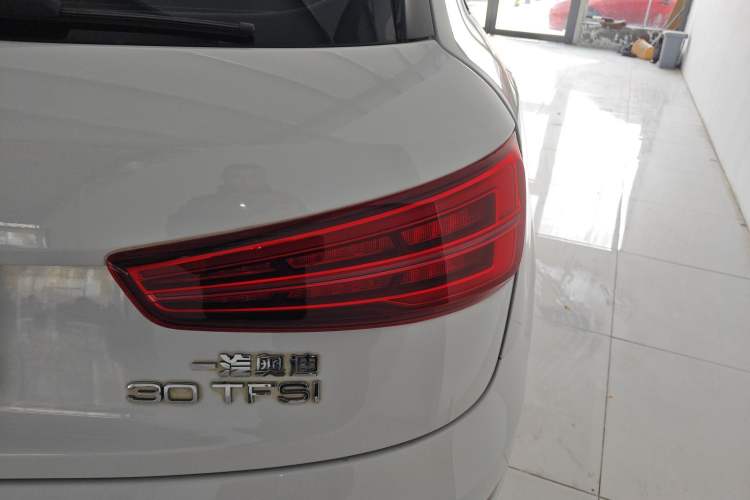 Used Audi Q3 2016 30 TFSI Fashion Model Right Rear Taillight