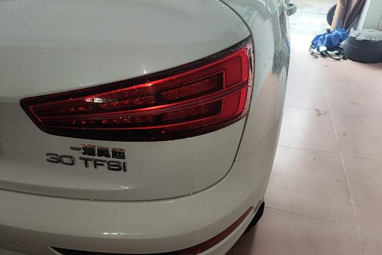 Used Audi Q3 2016 30 TFSI Fashion Model Right Rear Taillight