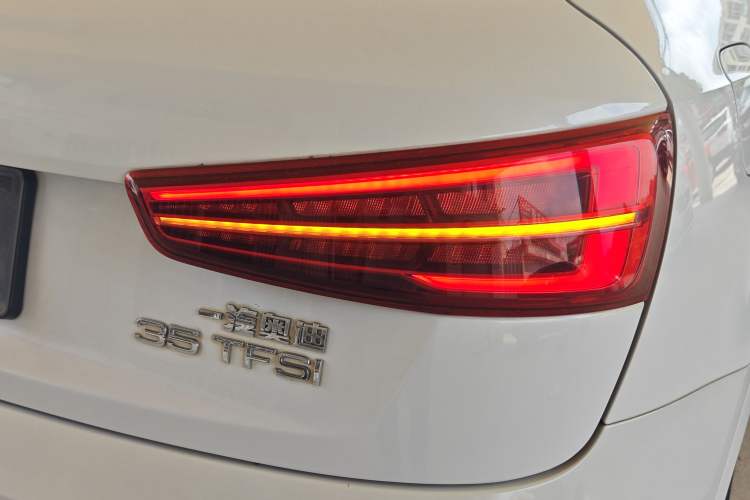 Used Audi Q3 2016 35 TFSI Fashion Model Right Rear Taillight