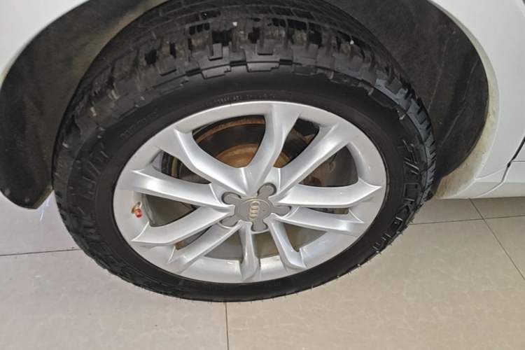 Used Audi Q3 2016 30 TFSI Collector's Edition Intelligent Model Right Rear Wheel Hub