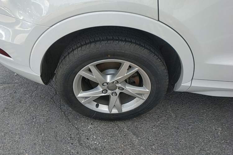 Used Audi Q3 2016 35 TFSI Fashion Model Right Rear Wheel Hub