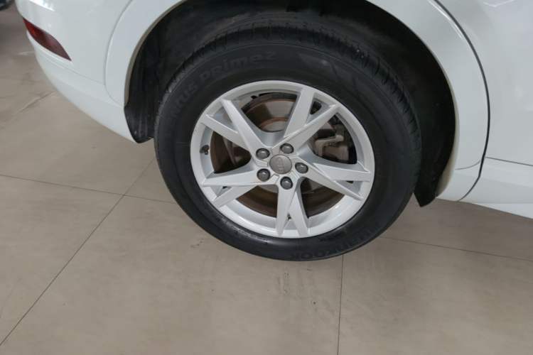 Used Audi Q3 2016 35 TFSI Fashion Model Right Rear Wheel Hub