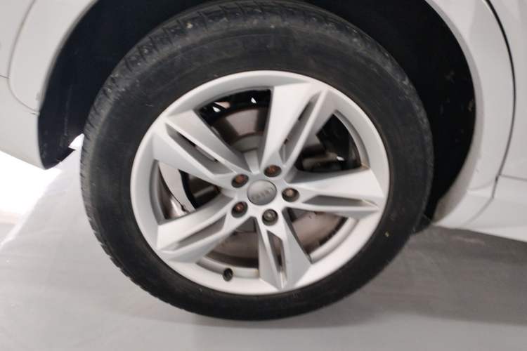 Used Audi Q3 2016 35 TFSI Style Edition Right Rear Wheel Hub