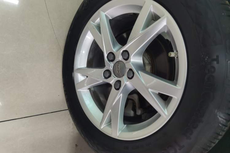 Used Audi Q3 2016 35 TFSI Fashion Model Right Rear Wheel Hub