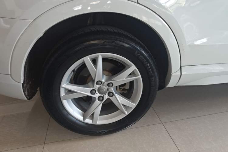 Used Audi Q3 2016 35 TFSI Fashion Model Right Rear Wheel Hub