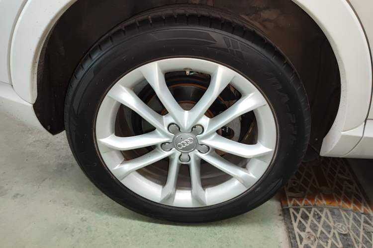 Used Audi Q3 2016 30 TFSI Collector's Edition Intelligent Model Right Rear Wheel Hub
