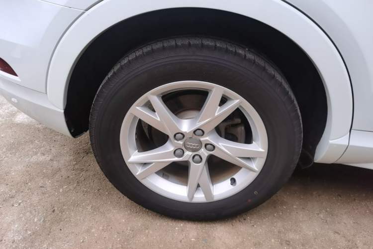 Used Audi Q3 2016 35 TFSI Fashion Model Right Rear Wheel Hub