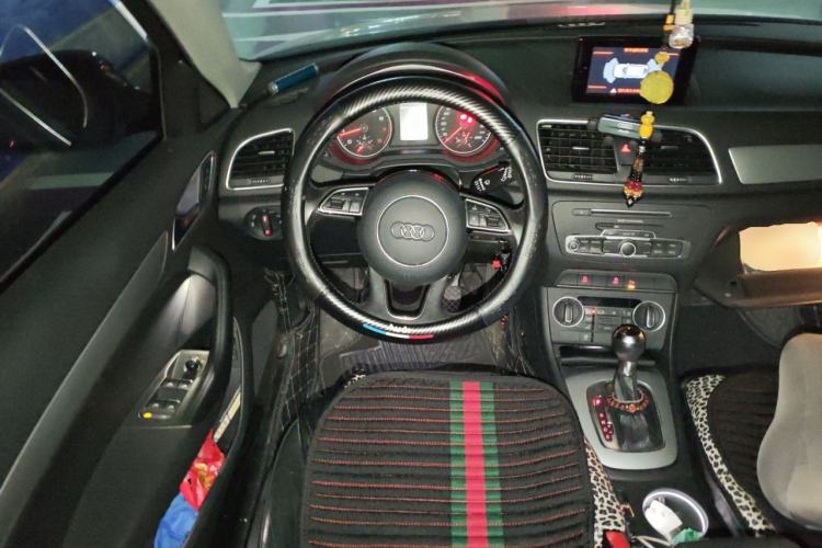 Used Audi Q3 2016 30 TFSI Fashion Model Steering Wheel