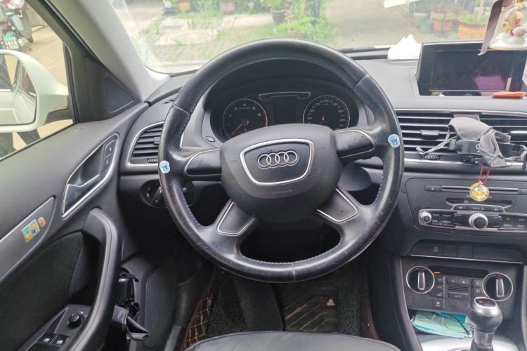 Used Audi Q3 2016 30 TFSI Standard Model Steering Wheel