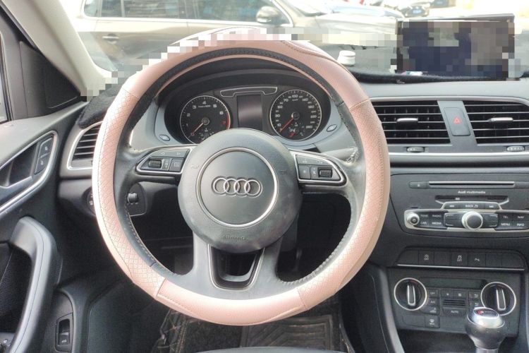 Used Audi Q3 2016 30 TFSI Fashion Model Steering Wheel