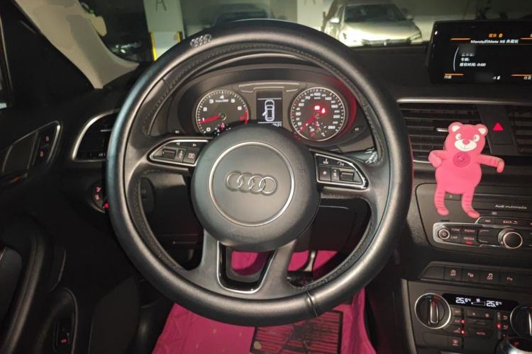 Used Audi Q3 2016 30 TFSI Fashion Model Steering Wheel