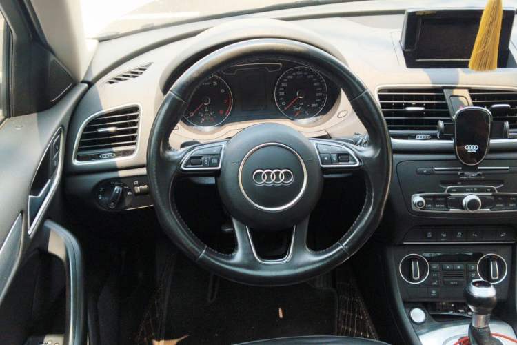 Used Audi Q3 2016 35 TFSI quattro all-wheel-drive style model Steering Wheel