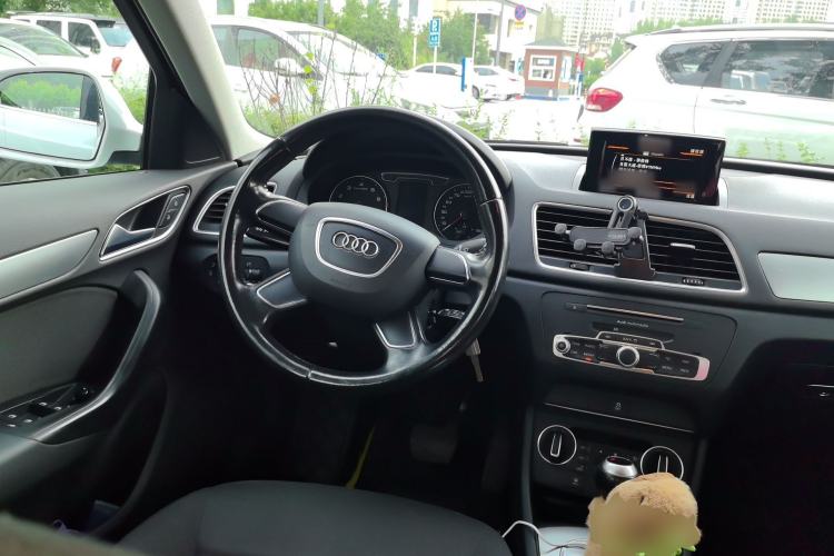 Used Audi Q3 2016 30 TFSI Standard Model Steering Wheel
