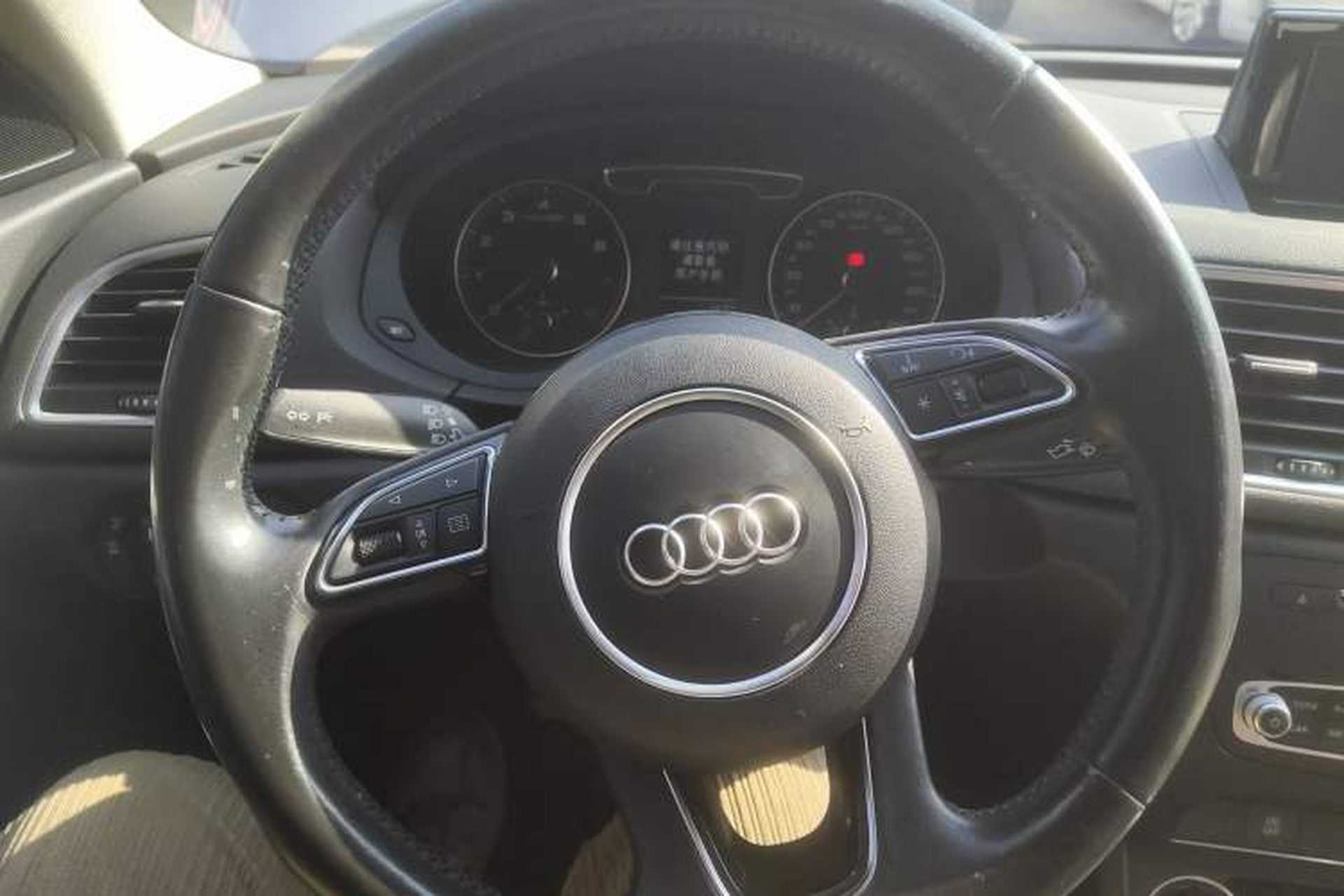 Used Audi Q3 2016 35 TFSI Fashion Model Steering Wheel