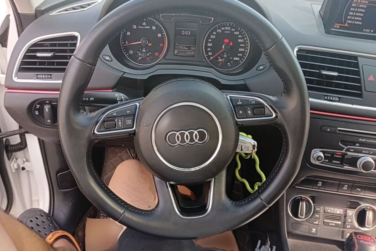 Used Audi Q3 2016 30 TFSI Fashion Model Steering Wheel
